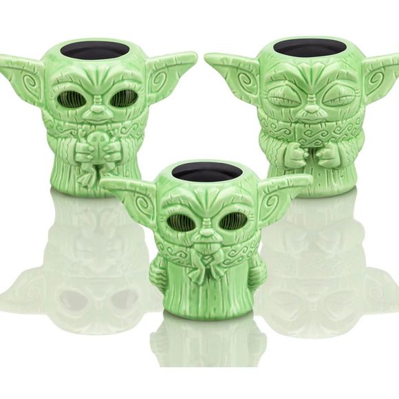 DISNEY STAR WARS Yoda Child Mini Muglets